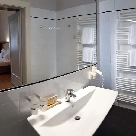 Okresni Dum Hotel Hradec Kralove