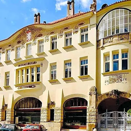 Hotel Okresni Dum Hradec Králové