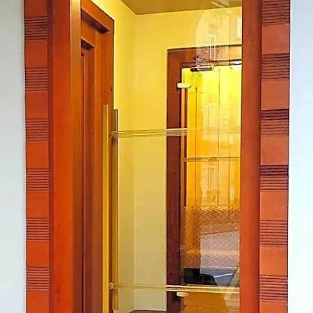 Hotel Okresni Dum 4*
